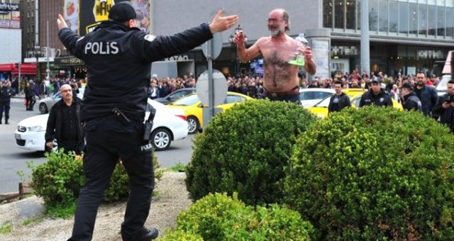 Ekonomik Sıkıntı Yaşayan Vatandaş, Kendini Yakmaya Çalıştı