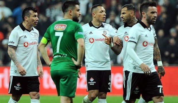 Beşiktaşta deprem! 7 ayrılık birden