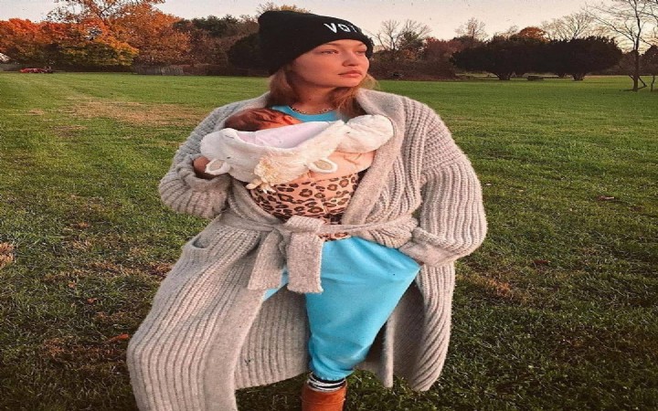 Gigi Hadid: Bebeğiyle  fotoğraf paylaştı